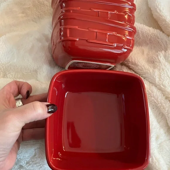Set of 4 Longaberger red square bowls - Picture 3 of 3